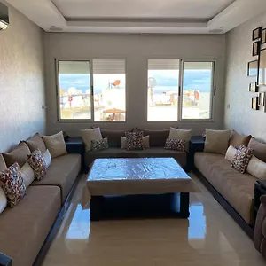Appartement Magnifique F3, Rénové, Très Bien Desservie